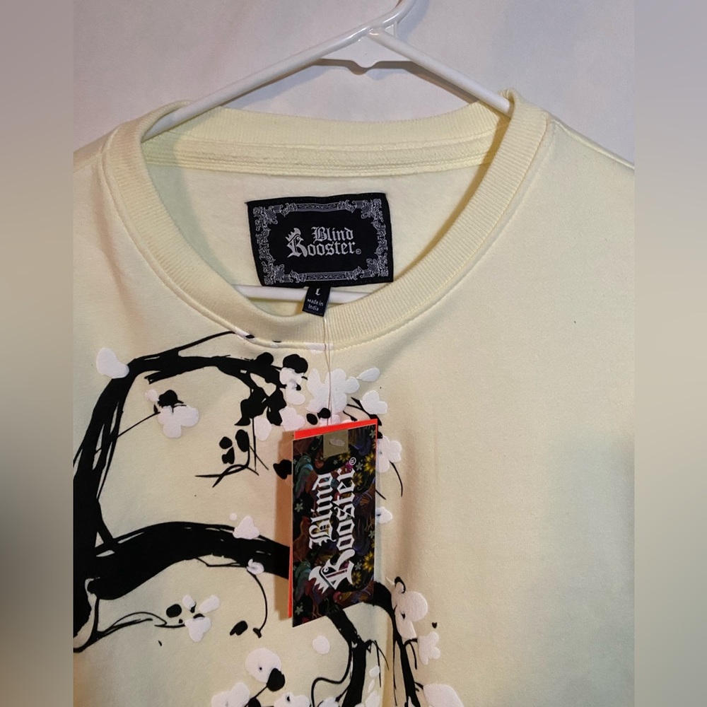 L Blind Rooster lightweight cream crewneck
